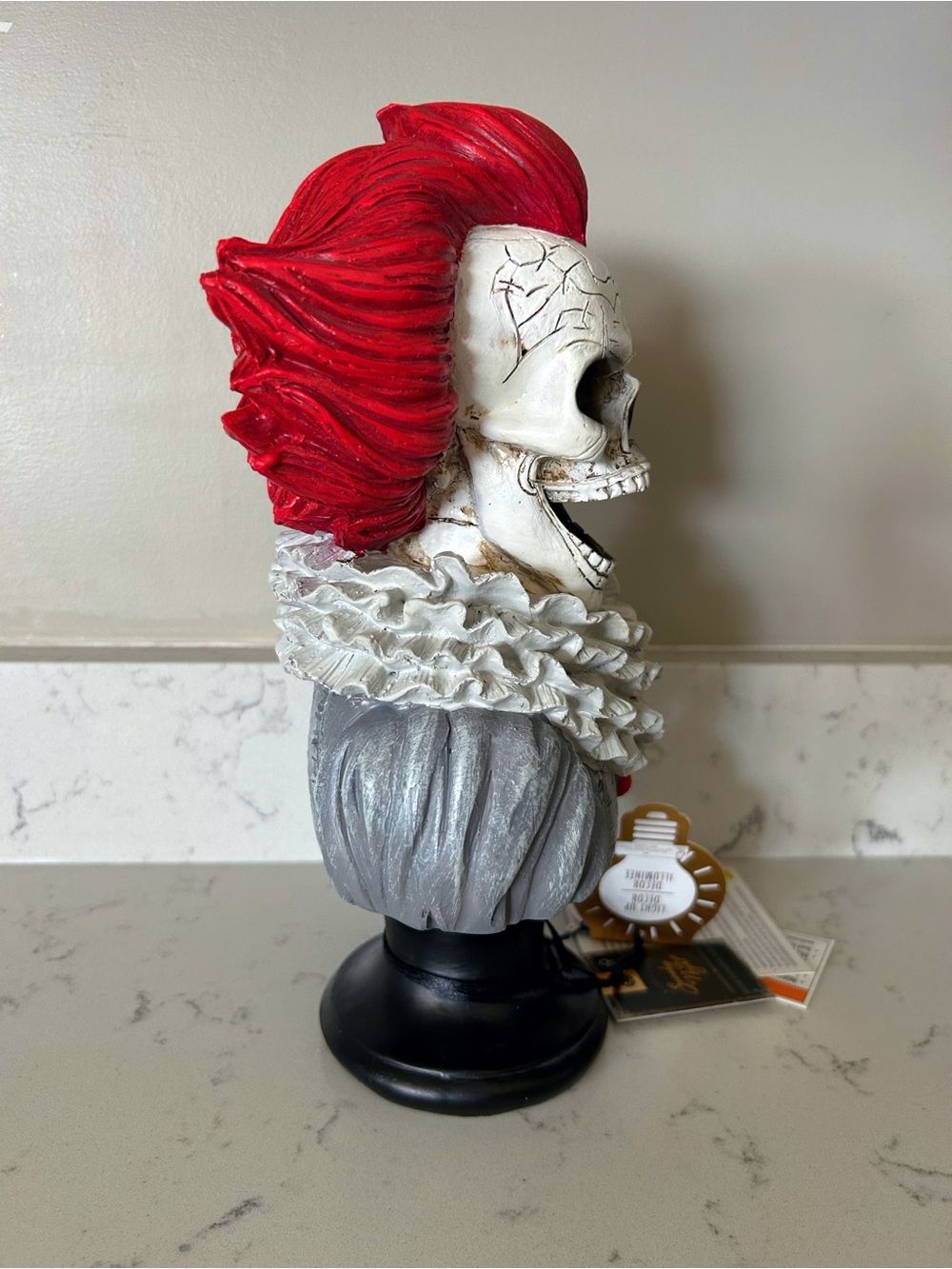 Pennywise IT Skeleton Bust Halloween Decor - Picture 5 of 7